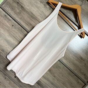 Lululemon Soft Pink Strappy Flowy Tank Top Women's 8 preworn excellent condition